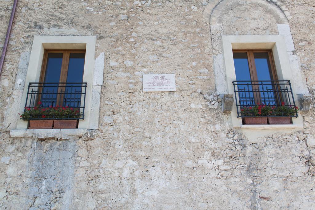 Вілла Palazzo Tronconi Arce Екстер'єр фото